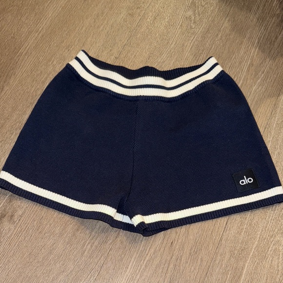 ALO Yoga Pants - ALO Yoga Dark Blue Athletic Shorts